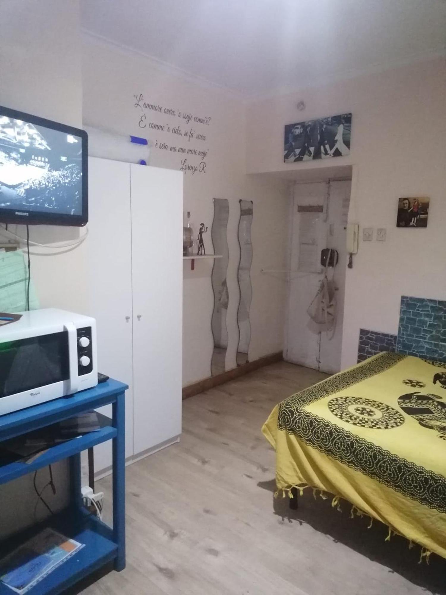 Salotto Partenopeo Napels Buitenkant foto